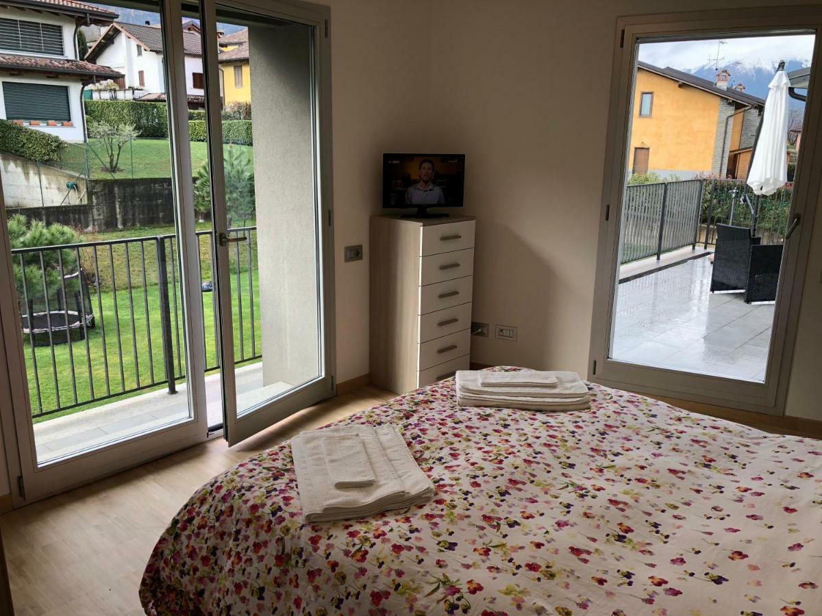 Villa White House Lucia à Colico Extérieur photo